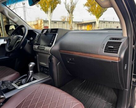 Черный Тойота Ленд Крузер Прадо 150, объемом двигателя 4 л и пробегом 56 тыс. км за 49999 $, фото 14 на Automoto.ua