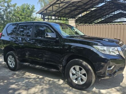 Тойота Ленд Крузер Прадо 150 2018 в Каменское - Днепродзержинск на Automoto.ua Черный Тойота Ленд Крузер Прадо 150, объемом двигателя 2.7 л и пробегом 138 тыс. км за 26800 $, фото 1 на Automoto.ua