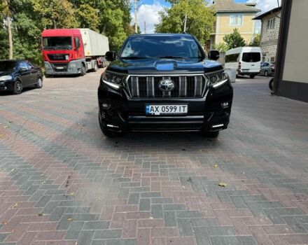 Чорний Тойота Ленд Крузер Прадо 150, об'ємом двигуна 4 л та пробігом 32 тис. км за 47527 $, фото 1 на Automoto.ua