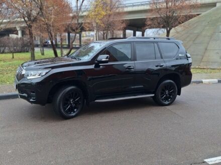 Черный Тойота Ленд Крузер Прадо 150, объемом двигателя 4 л и пробегом 135 тыс. км за 44250 $, фото 1 на Automoto.ua