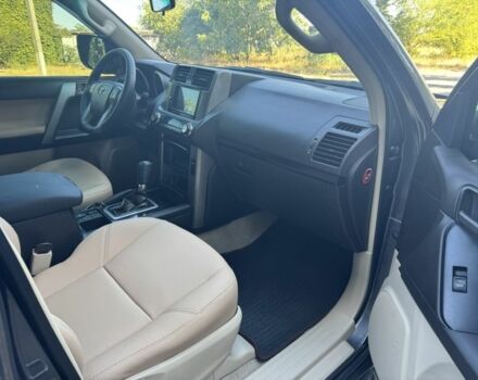 Серый Тойота Ленд Крузер Прадо 150, объемом двигателя 2.7 л и пробегом 255 тыс. км за 21900 $, фото 4 на Automoto.ua