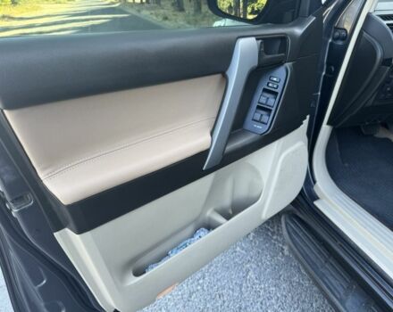 Серый Тойота Ленд Крузер Прадо 150, объемом двигателя 2.7 л и пробегом 255 тыс. км за 21900 $, фото 6 на Automoto.ua