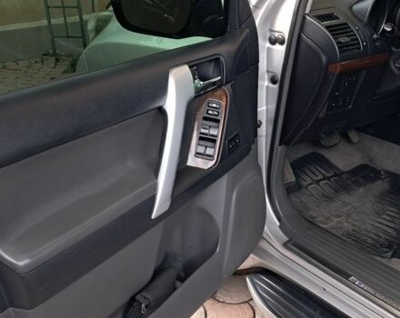 Серый Тойота Ленд Крузер Прадо 150, объемом двигателя 3 л и пробегом 274 тыс. км за 21600 $, фото 9 на Automoto.ua