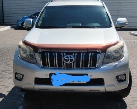 Серый Тойота Ленд Крузер Прадо 150, объемом двигателя 3 л и пробегом 274 тыс. км за 21600 $, фото 3 на Automoto.ua