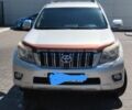 Сірий Тойота Ленд Крузер Прадо 150, об'ємом двигуна 3 л та пробігом 274 тис. км за 21600 $, фото 3 на Automoto.ua