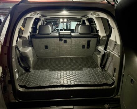 Серый Тойота Ленд Крузер Прадо 150, объемом двигателя 4 л и пробегом 173 тыс. км за 27000 $, фото 22 на Automoto.ua