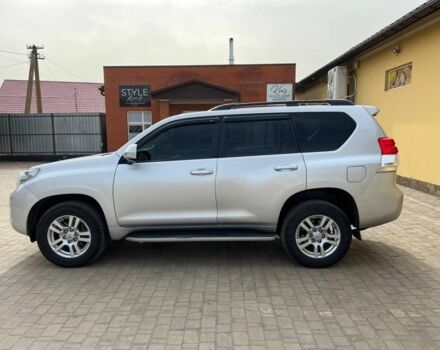 Сірий Тойота Ленд Крузер Прадо 150, об'ємом двигуна 3 л та пробігом 275 тис. км за 23500 $, фото 6 на Automoto.ua