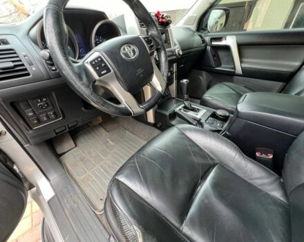 Сірий Тойота Ленд Крузер Прадо 150, об'ємом двигуна 3 л та пробігом 275 тис. км за 23500 $, фото 12 на Automoto.ua
