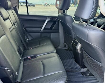 Серый Тойота Ленд Крузер Прадо 150, объемом двигателя 4 л и пробегом 173 тыс. км за 27000 $, фото 17 на Automoto.ua