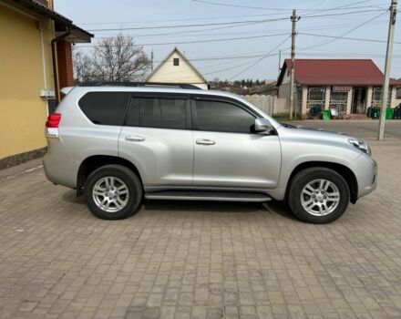 Сірий Тойота Ленд Крузер Прадо 150, об'ємом двигуна 3 л та пробігом 275 тис. км за 23500 $, фото 3 на Automoto.ua