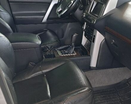 Сірий Тойота Ленд Крузер Прадо 150, об'ємом двигуна 3 л та пробігом 273 тис. км за 23000 $, фото 4 на Automoto.ua