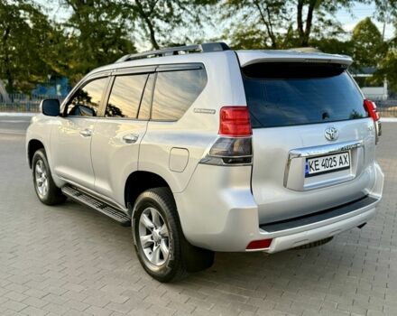 Серый Тойота Ленд Крузер Прадо 150, объемом двигателя 4 л и пробегом 173 тыс. км за 27000 $, фото 2 на Automoto.ua