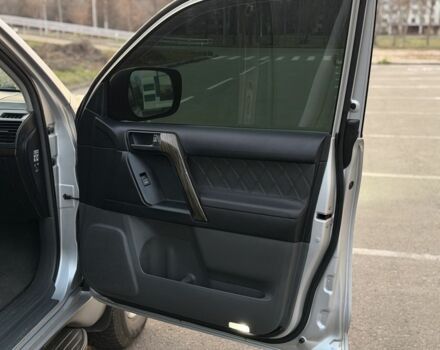 Сірий Тойота Ленд Крузер Прадо 150, об'ємом двигуна 3 л та пробігом 240 тис. км за 21500 $, фото 4 на Automoto.ua