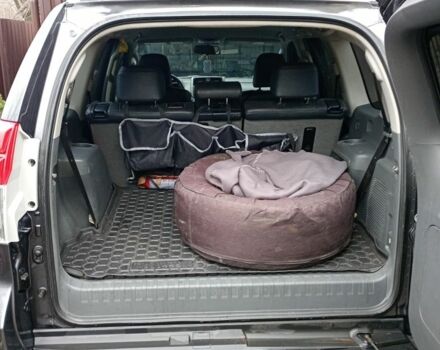 Сірий Тойота Ленд Крузер Прадо 150, об'ємом двигуна 4 л та пробігом 161 тис. км за 23000 $, фото 5 на Automoto.ua