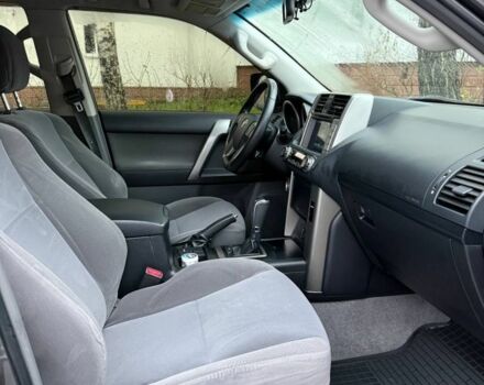 Серый Тойота Ленд Крузер Прадо 150, объемом двигателя 3 л и пробегом 185 тыс. км за 25500 $, фото 9 на Automoto.ua