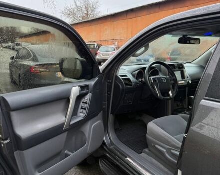 Серый Тойота Ленд Крузер Прадо 150, объемом двигателя 3 л и пробегом 185 тыс. км за 25500 $, фото 4 на Automoto.ua