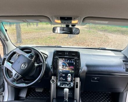 Серый Тойота Ленд Крузер Прадо 150, объемом двигателя 3 л и пробегом 490 тыс. км за 22500 $, фото 7 на Automoto.ua