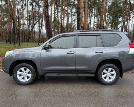 Серый Тойота Ленд Крузер Прадо 150, объемом двигателя 3 л и пробегом 185 тыс. км за 25500 $, фото 3 на Automoto.ua