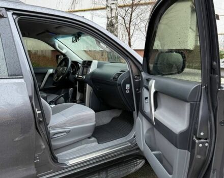 Серый Тойота Ленд Крузер Прадо 150, объемом двигателя 3 л и пробегом 185 тыс. км за 25500 $, фото 8 на Automoto.ua