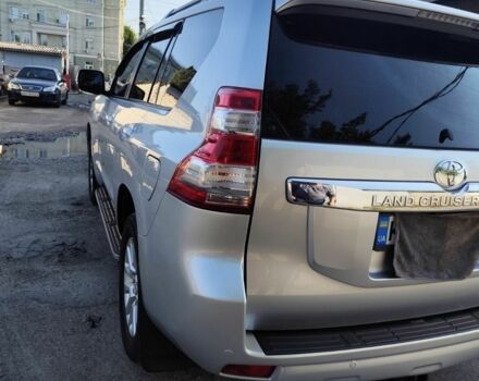 Серый Тойота Ленд Крузер Прадо 150, объемом двигателя 4 л и пробегом 111 тыс. км за 30500 $, фото 3 на Automoto.ua