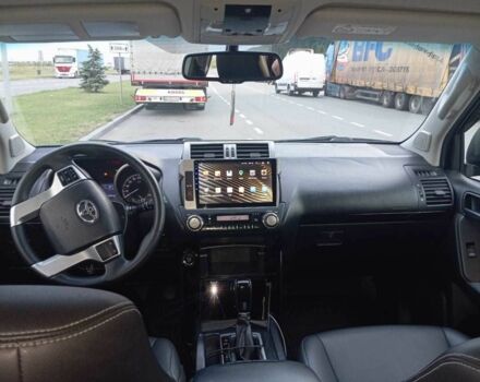 Сірий Тойота Ленд Крузер Прадо 150, об'ємом двигуна 2.8 л та пробігом 230 тис. км за 740 $, фото 16 на Automoto.ua