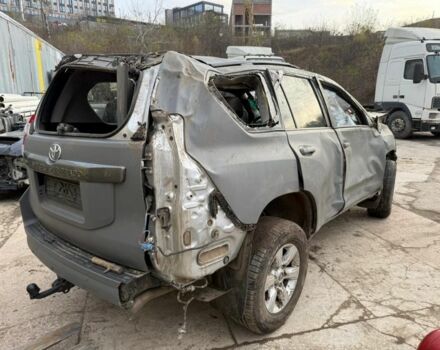 Серый Тойота Ленд Крузер Прадо 150, объемом двигателя 2.8 л и пробегом 210 тыс. км за 9999 $, фото 2 на Automoto.ua