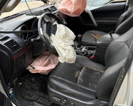 Серый Тойота Ленд Крузер Прадо 150, объемом двигателя 2.8 л и пробегом 210 тыс. км за 9999 $, фото 4 на Automoto.ua