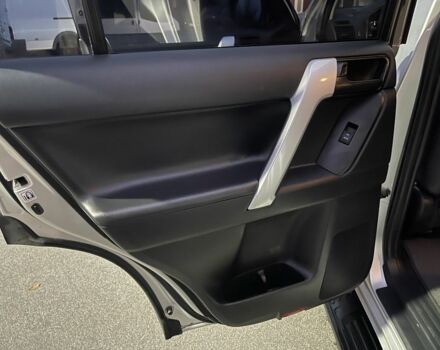 Серый Тойота Ленд Крузер Прадо 150, объемом двигателя 2.8 л и пробегом 144 тыс. км за 37000 $, фото 19 на Automoto.ua