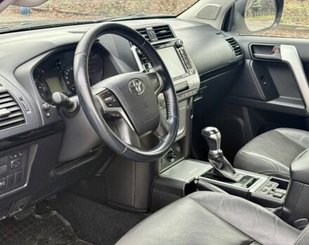 Серый Тойота Ленд Крузер Прадо 150, объемом двигателя 2.7 л и пробегом 159 тыс. км за 27800 $, фото 5 на Automoto.ua