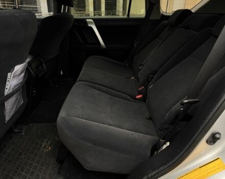 Серый Тойота Ленд Крузер Прадо 150, объемом двигателя 0 л и пробегом 125 тыс. км за 24700 $, фото 9 на Automoto.ua