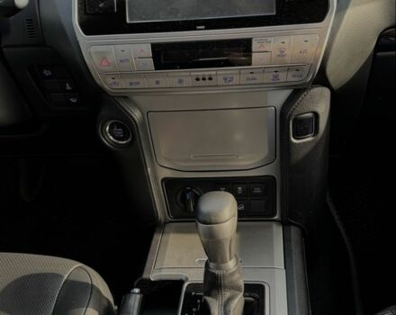 Сірий Тойота Ленд Крузер Прадо 150, об'ємом двигуна 2.8 л та пробігом 174 тис. км за 37500 $, фото 12 на Automoto.ua