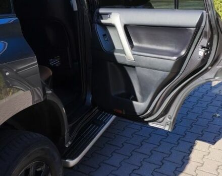 Сірий Тойота Ленд Крузер Прадо 150, об'ємом двигуна 2.8 л та пробігом 116 тис. км за 51000 $, фото 10 на Automoto.ua