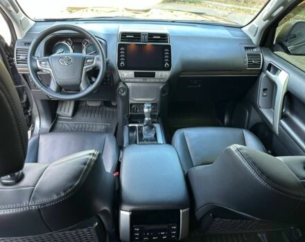 Серый Тойота Ленд Крузер Прадо 150, объемом двигателя 4.8 л и пробегом 72 тыс. км за 55000 $, фото 6 на Automoto.ua