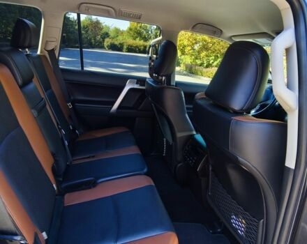 Сірий Тойота Ленд Крузер Прадо 150, об'ємом двигуна 2.8 л та пробігом 116 тис. км за 51000 $, фото 11 на Automoto.ua