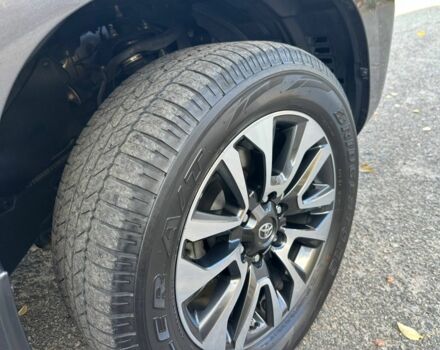 Серый Тойота Ленд Крузер Прадо 150, объемом двигателя 4.8 л и пробегом 72 тыс. км за 55000 $, фото 17 на Automoto.ua