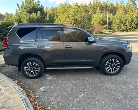 Серый Тойота Ленд Крузер Прадо 150, объемом двигателя 4.8 л и пробегом 72 тыс. км за 55000 $, фото 20 на Automoto.ua