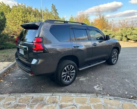 Серый Тойота Ленд Крузер Прадо 150, объемом двигателя 4.8 л и пробегом 72 тыс. км за 55000 $, фото 2 на Automoto.ua