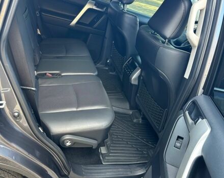 Серый Тойота Ленд Крузер Прадо 150, объемом двигателя 4.8 л и пробегом 72 тыс. км за 55000 $, фото 16 на Automoto.ua