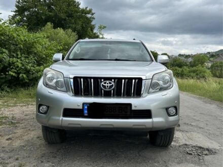 Серый Тойота Ленд Крузер Прадо 150, объемом двигателя 0 л и пробегом 250 тыс. км за 25000 $, фото 1 на Automoto.ua