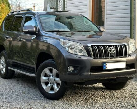 Серый Тойота Ленд Крузер Прадо 150, объемом двигателя 2.7 л и пробегом 173 тыс. км за 23900 $, фото 1 на Automoto.ua