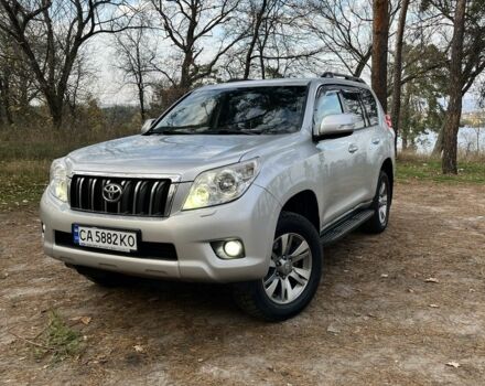 Серый Тойота Ленд Крузер Прадо 150, объемом двигателя 3 л и пробегом 490 тыс. км за 22500 $, фото 1 на Automoto.ua