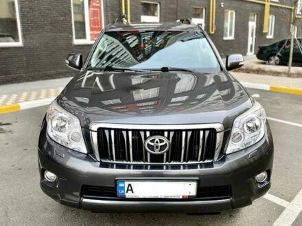 Серый Тойота Ленд Крузер Прадо 150, объемом двигателя 2.7 л и пробегом 173 тыс. км за 22900 $, фото 1 на Automoto.ua