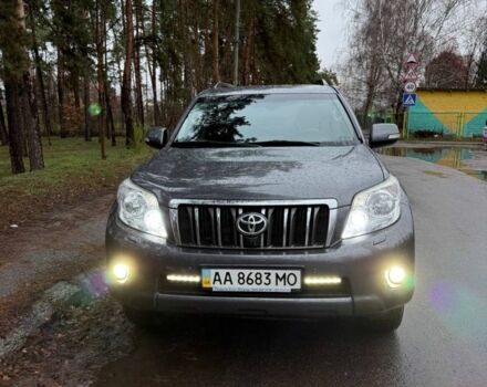 Серый Тойота Ленд Крузер Прадо 150, объемом двигателя 3 л и пробегом 185 тыс. км за 25500 $, фото 1 на Automoto.ua