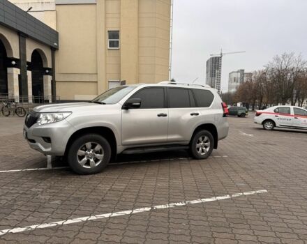 Серый Тойота Ленд Крузер Прадо 150, объемом двигателя 0 л и пробегом 125 тыс. км за 24700 $, фото 1 на Automoto.ua
