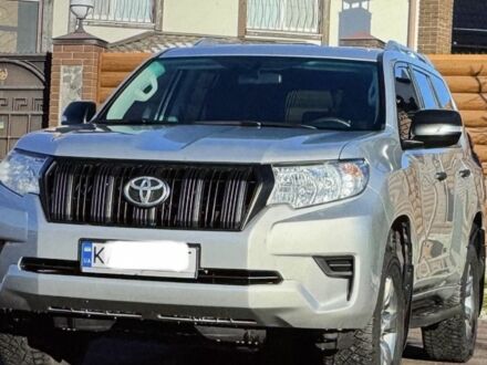 Серый Тойота Ленд Крузер Прадо 150, объемом двигателя 0 л и пробегом 125 тыс. км за 28200 $, фото 1 на Automoto.ua