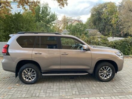 Тойота Ленд Крузер Прадо 150 2020 в Каменце-Подольском на Automoto.ua Серый Тойота Ленд Крузер Прадо 150, объемом двигателя 4 л и пробегом 60 тыс. км за 45000 $, фото 1 на Automoto.ua
