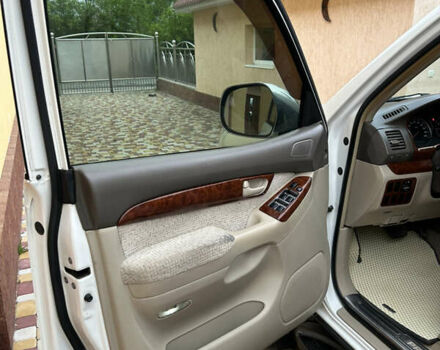 Белый Тойота Ленд Крузер Прадо, объемом двигателя 2.69 л и пробегом 250 тыс. км за 12000 $, фото 14 на Automoto.ua