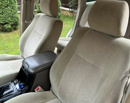 Белый Тойота Ленд Крузер Прадо, объемом двигателя 2.69 л и пробегом 250 тыс. км за 12000 $, фото 15 на Automoto.ua