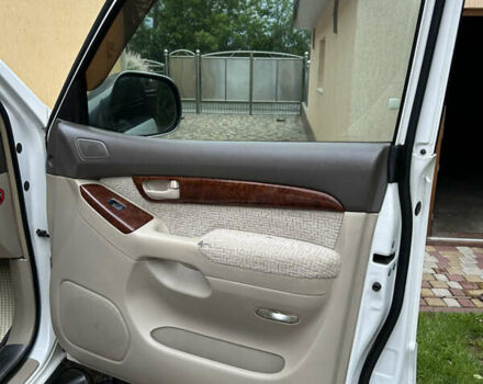 Белый Тойота Ленд Крузер Прадо, объемом двигателя 2.69 л и пробегом 250 тыс. км за 12000 $, фото 5 на Automoto.ua