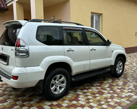Белый Тойота Ленд Крузер Прадо, объемом двигателя 2.69 л и пробегом 250 тыс. км за 12000 $, фото 1 на Automoto.ua
